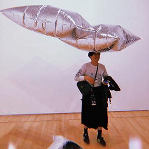 Leslie Huang headshot