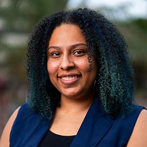 Brisa Smith Flores headshot